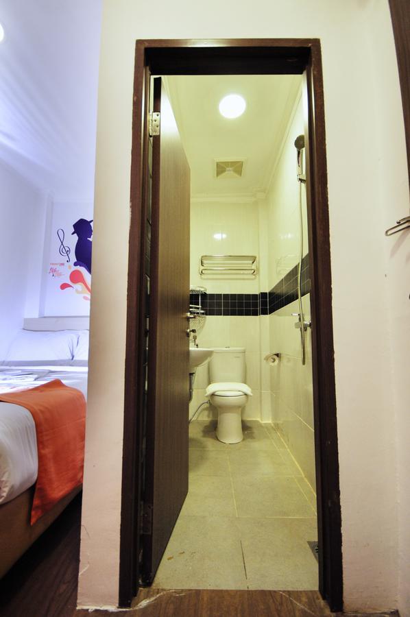 Djo Front One Inn Бенгкулу Экстерьер фото